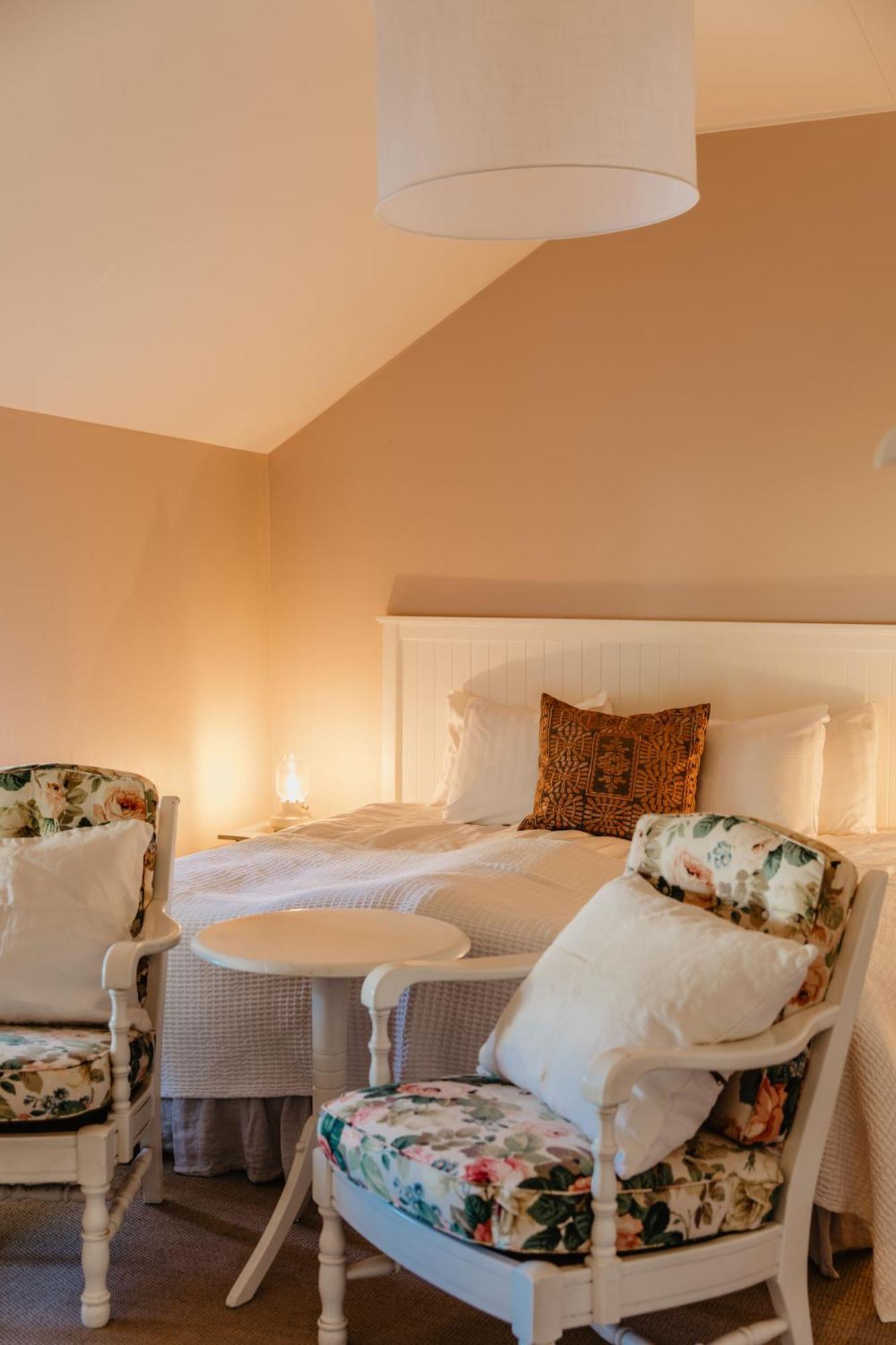 הוסקווארנה Slottsparken Motel מראה חיצוני תמונה
