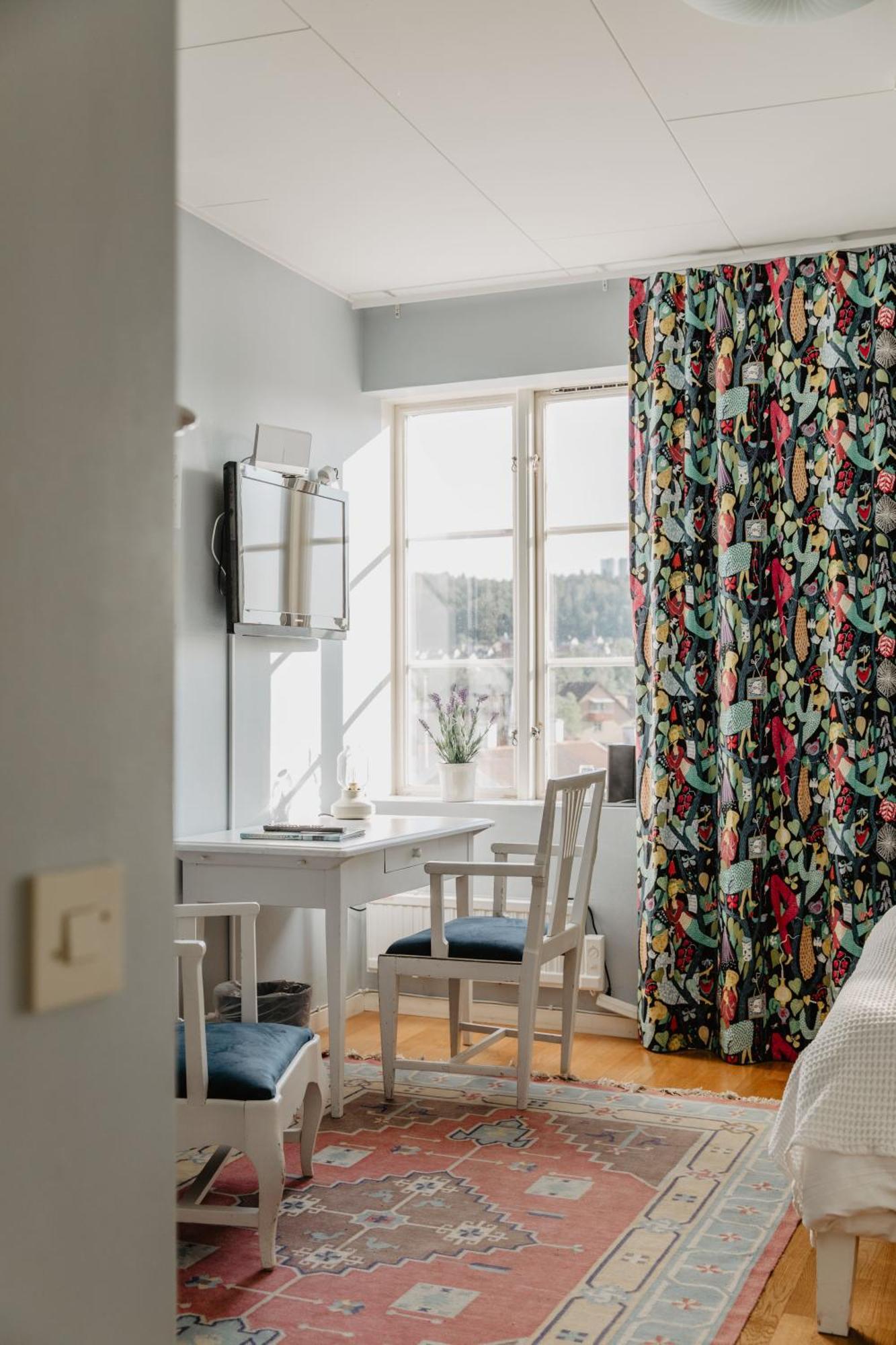 הוסקווארנה Slottsparken Motel מראה חיצוני תמונה