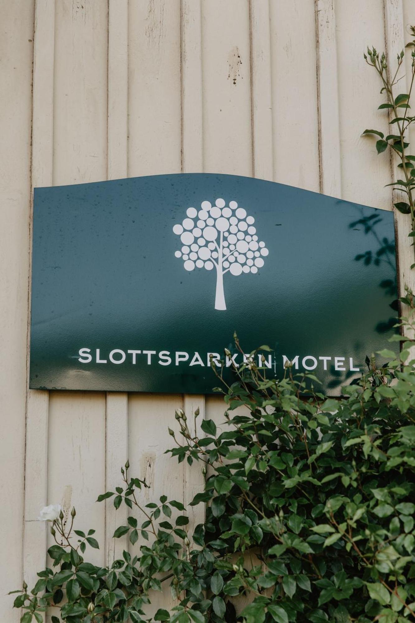 הוסקווארנה Slottsparken Motel מראה חיצוני תמונה