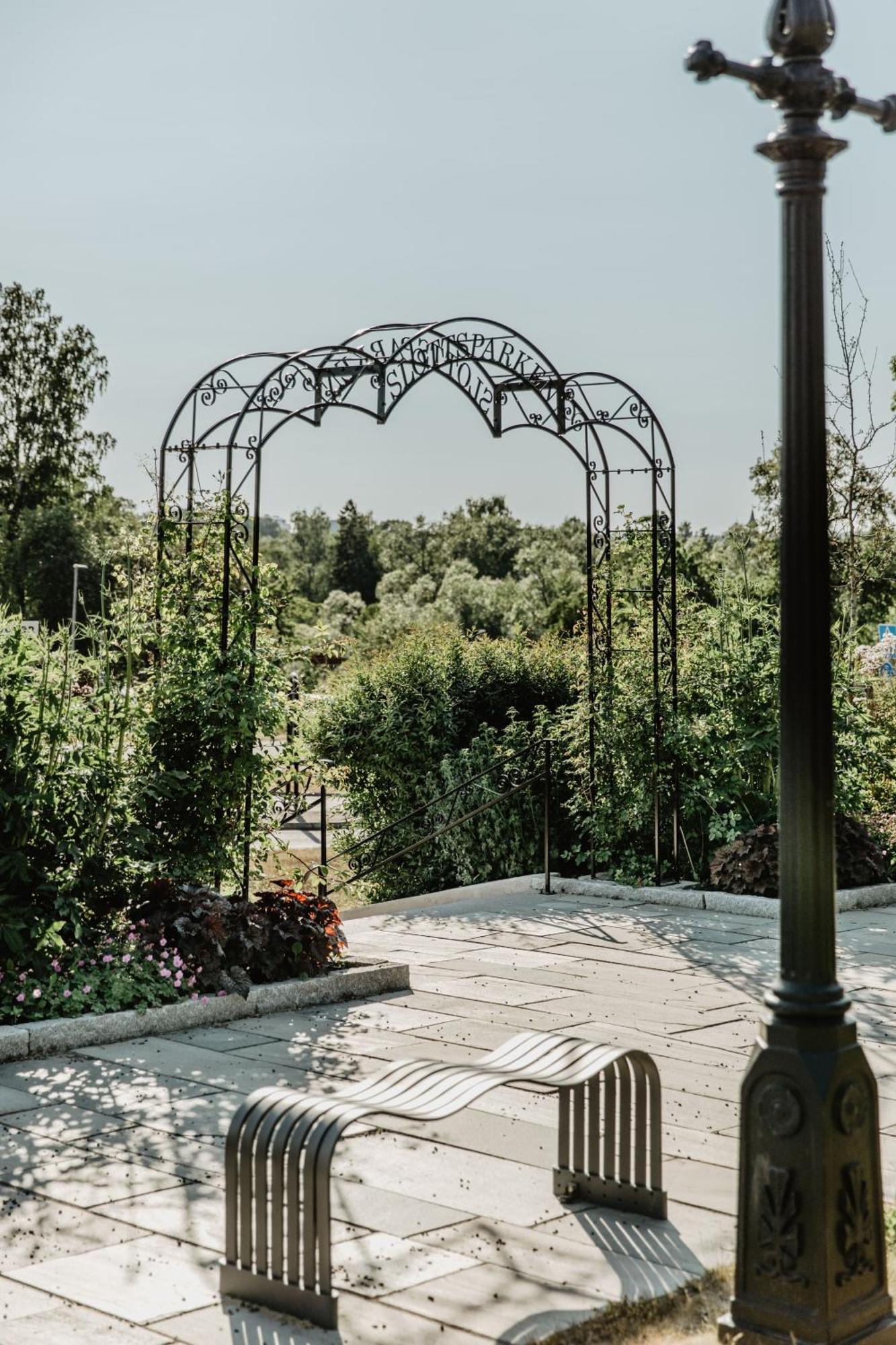 הוסקווארנה Slottsparken Motel מראה חיצוני תמונה